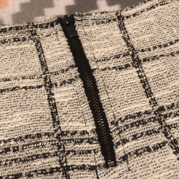 Banana Republic Square Patterned Top Size XS - Picture 8 of 10